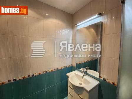 Тристаен, 103m²