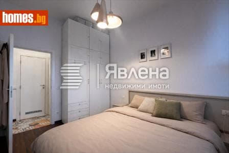 Тристаен, 70m²