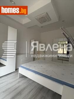Тристаен, 78m²