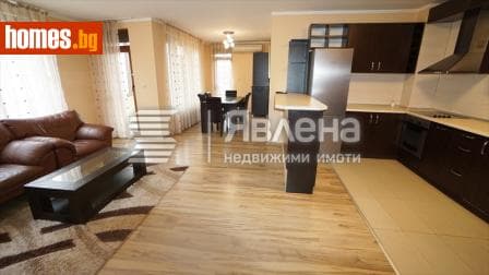 Тристаен, 107m²