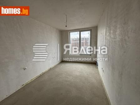 Тристаен, 91m²
