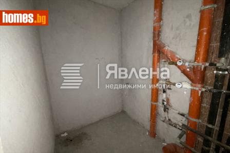 Тристаен, 91m²