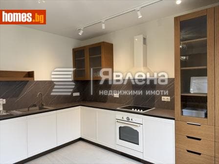 Тристаен, 97m²