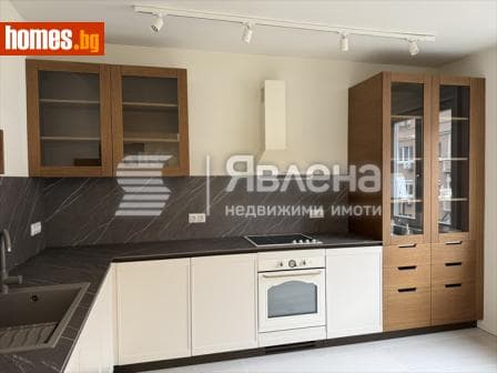 Тристаен, 97m²