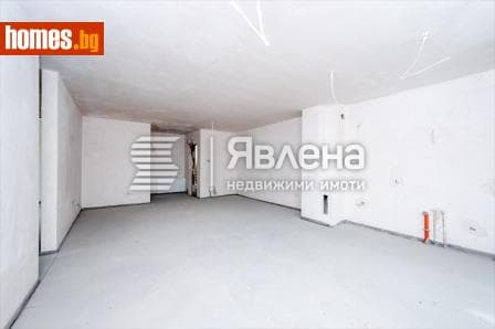Тристаен, 125m²