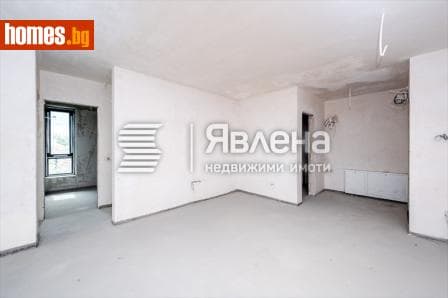 Тристаен, 125m²