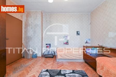 Тристаен, 115m²