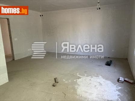 Тристаен, 110m²