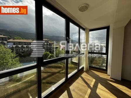 Тристаен, 96m²