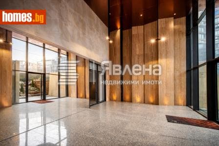 Тристаен, 149m²