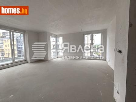 Тристаен, 144m²