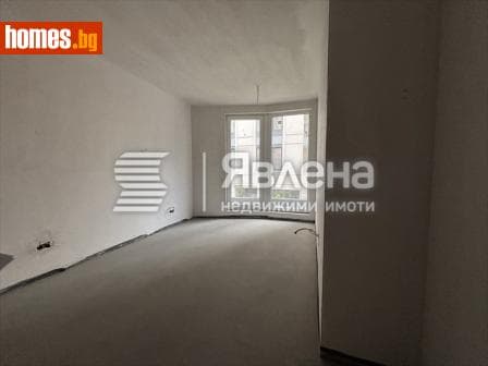 Тристаен, 118m²