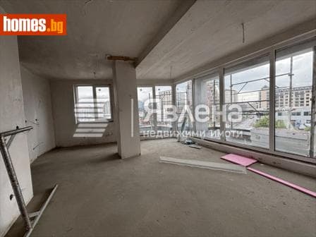 Тристаен, 118m²