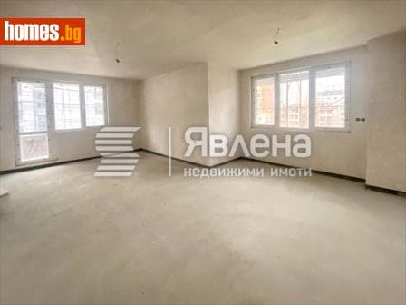 Тристаен, 104m²