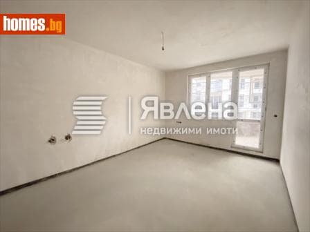 Тристаен, 104m²