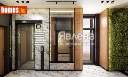 Тристаен, 121m²