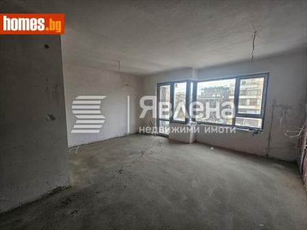Тристаен, 120m²