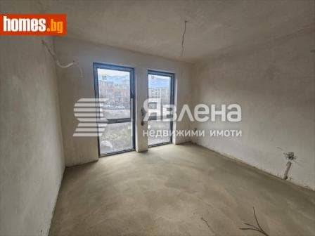 Тристаен, 120m²