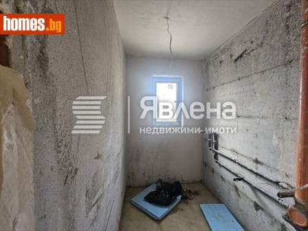 Тристаен, 120m²