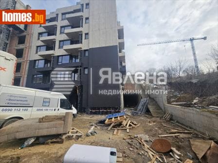 Тристаен, 120m²