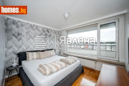 Тристаен, 88m²