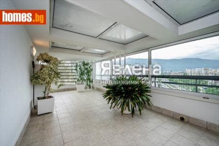Тристаен, 88m²