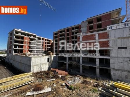 Тристаен, 213m²