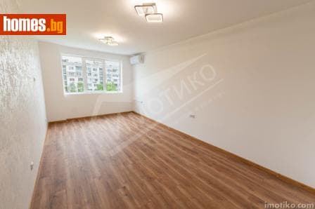 Тристаен, 84m²
