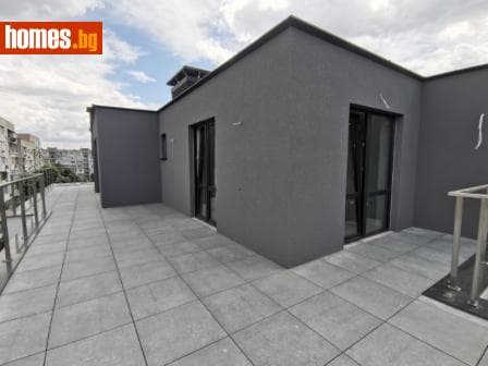 Тристаен, 163m²