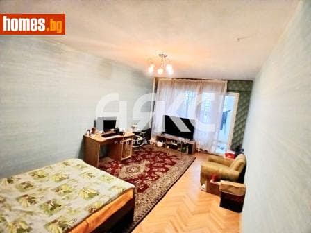 Двустаен, 65m²