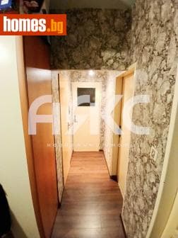 Двустаен, 65m²