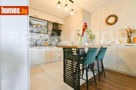 Двустаен, 84m²
