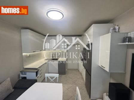Тристаен, 67m²