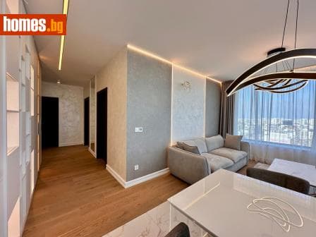 Тристаен, 98m²
