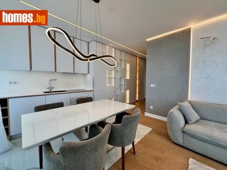 Тристаен, 98m²
