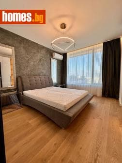 Тристаен, 98m²