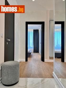 Тристаен, 98m²