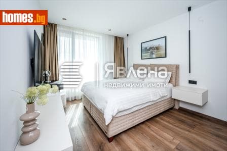 Тристаен, 110m²