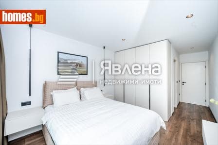Тристаен, 110m²