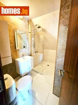 Тристаен, 151m²