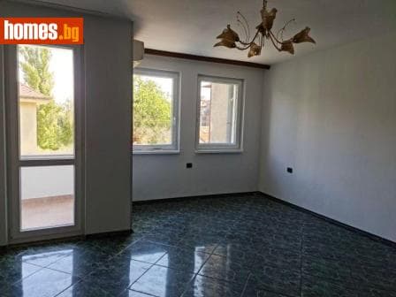 Тристаен, 148m²