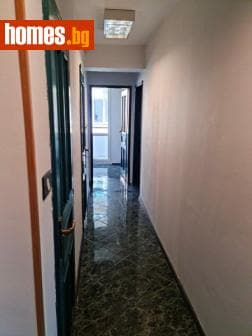 Тристаен, 148m²