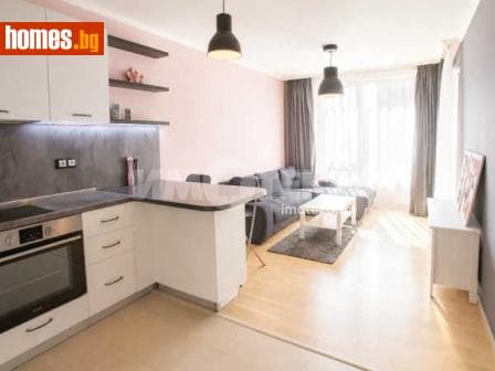 Тристаен, 104m²