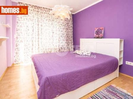 Тристаен, 104m²