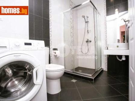 Тристаен, 104m²