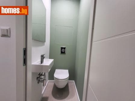 Тристаен, 63m²