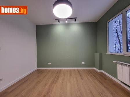 Тристаен, 63m²