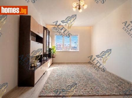 Тристаен, 70m²