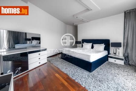 Четиристаен, 241m²