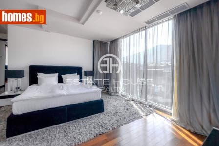 Четиристаен, 241m²